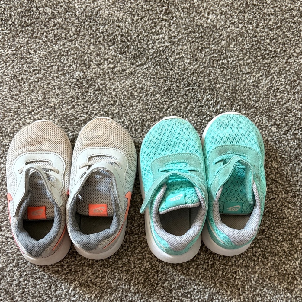 Bundle of 2 Nike Sneakers